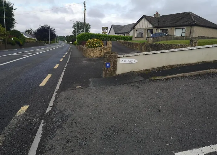 Kate\'S Place Bedroom Ensuite Close To Donegal Town